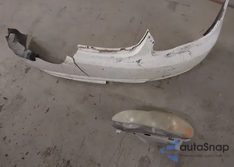 2004 Toyota Corolla Le z USA, uszkodzony, nr VIN 2T1BR38E34C212967